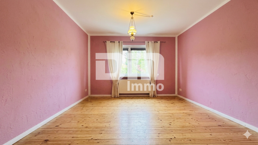 Altengerechtes Wohnen mit Charme: Großzügiger Bungalow auf großem Grundstück + Nebengebäude - Schlafzimmer / Kinderzimmer